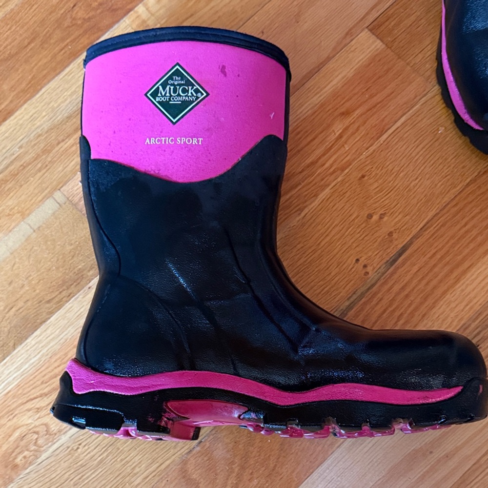Muck Arctic Sport Pink and Black Boots
